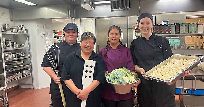 Skolkockarna Martina Enström, Jeanette Nilsson, Anna-Maria Jantarasena och Emelie Gustavsson